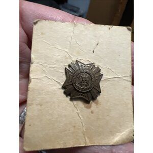 Vintage VFW Veterans of Foreign Wars of The United States Lapel Screw Back Pin